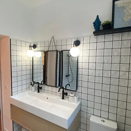 Appartement De Charme Avec Jardin - Rdc *